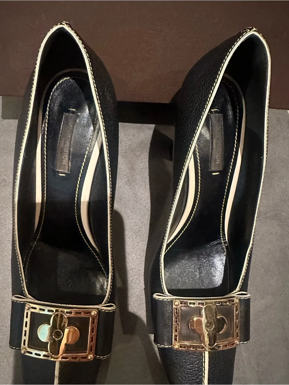 Louis Vuitton Suhali Leather Black Gold Square Toe Pumps 39.5